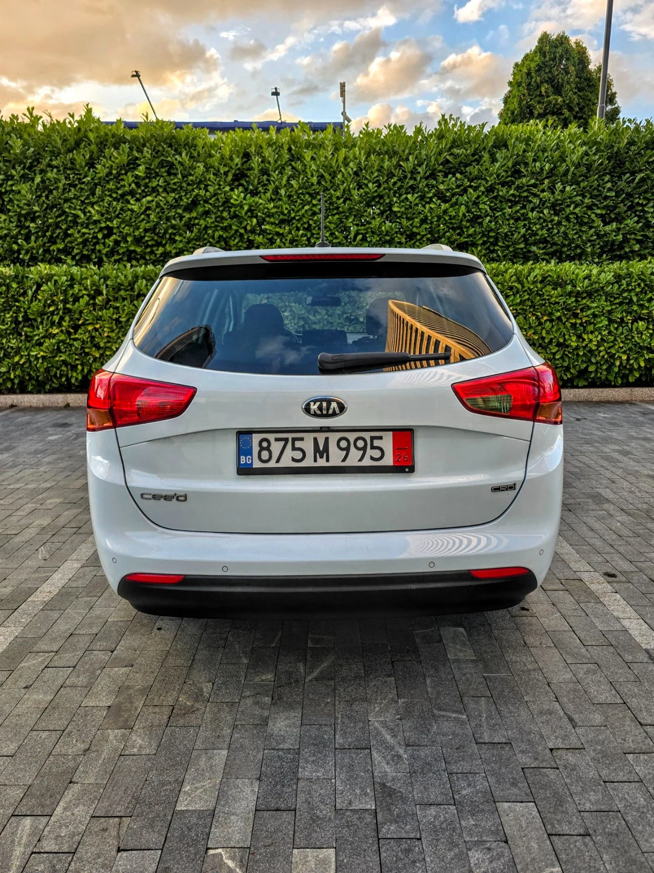 Kia Ceed 1.4., КАМЕРА,  КЛИМАТР., ЛЕД, снимка 6 - Автомобили и джипове - 56185439