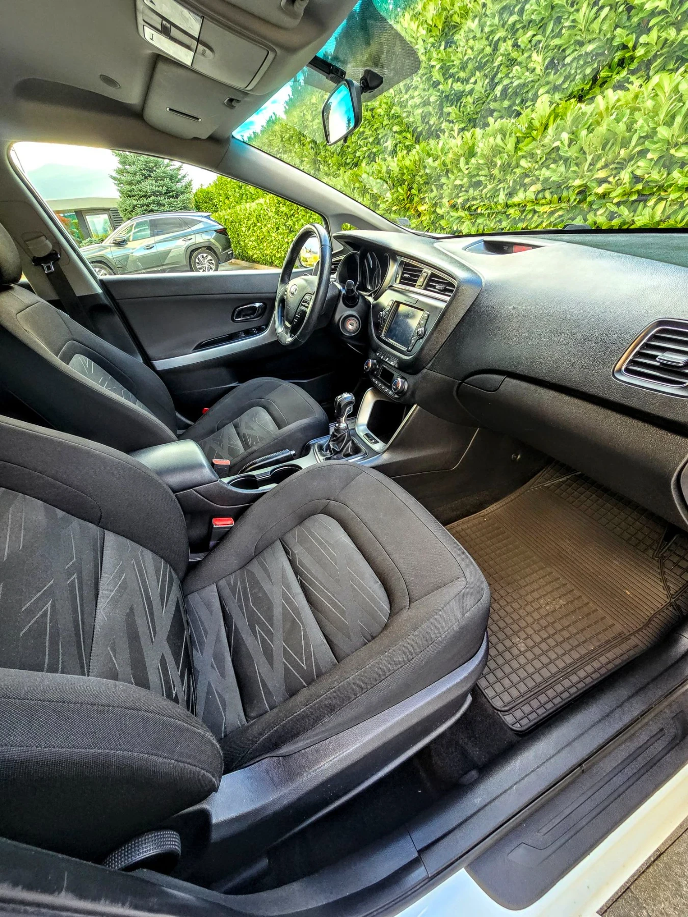 Kia Ceed 1.4., КАМЕРА,  КЛИМАТР., ЛЕД, снимка 16 - Автомобили и джипове - 56185439