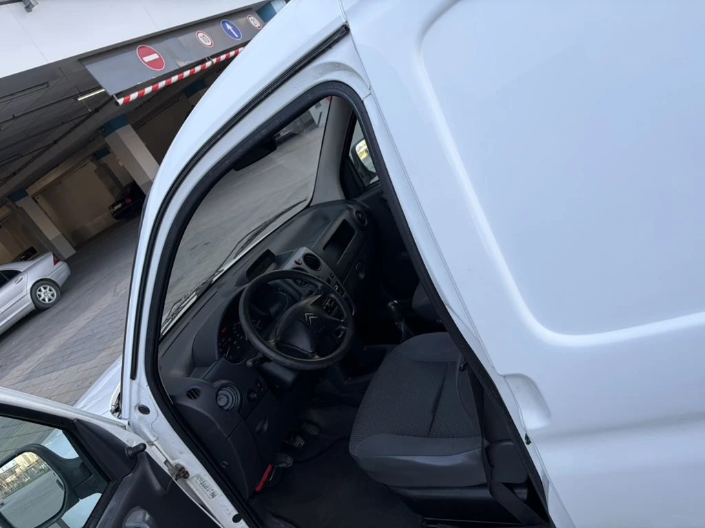 Citroen Berlingo 1.6 HDi, снимка 8 - Автомобили и джипове - 56422982