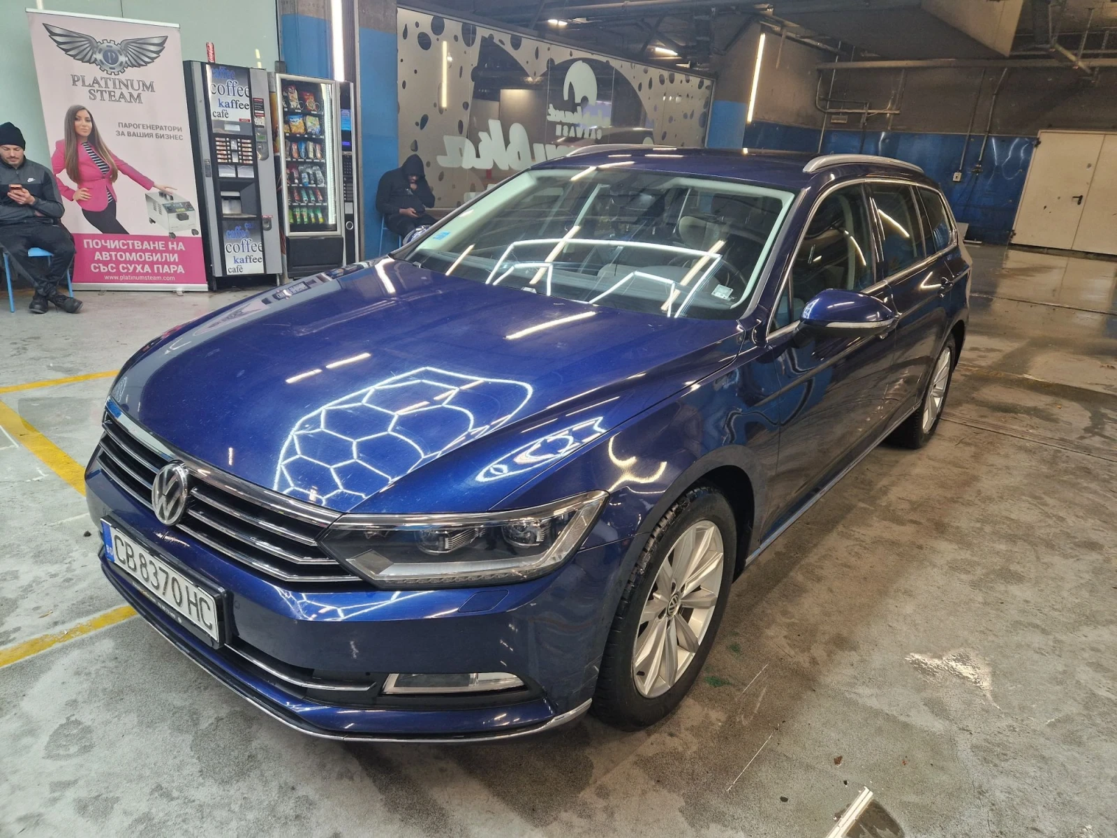 VW Passat Комби, снимка 8 - Автомобили и джипове - 56682923