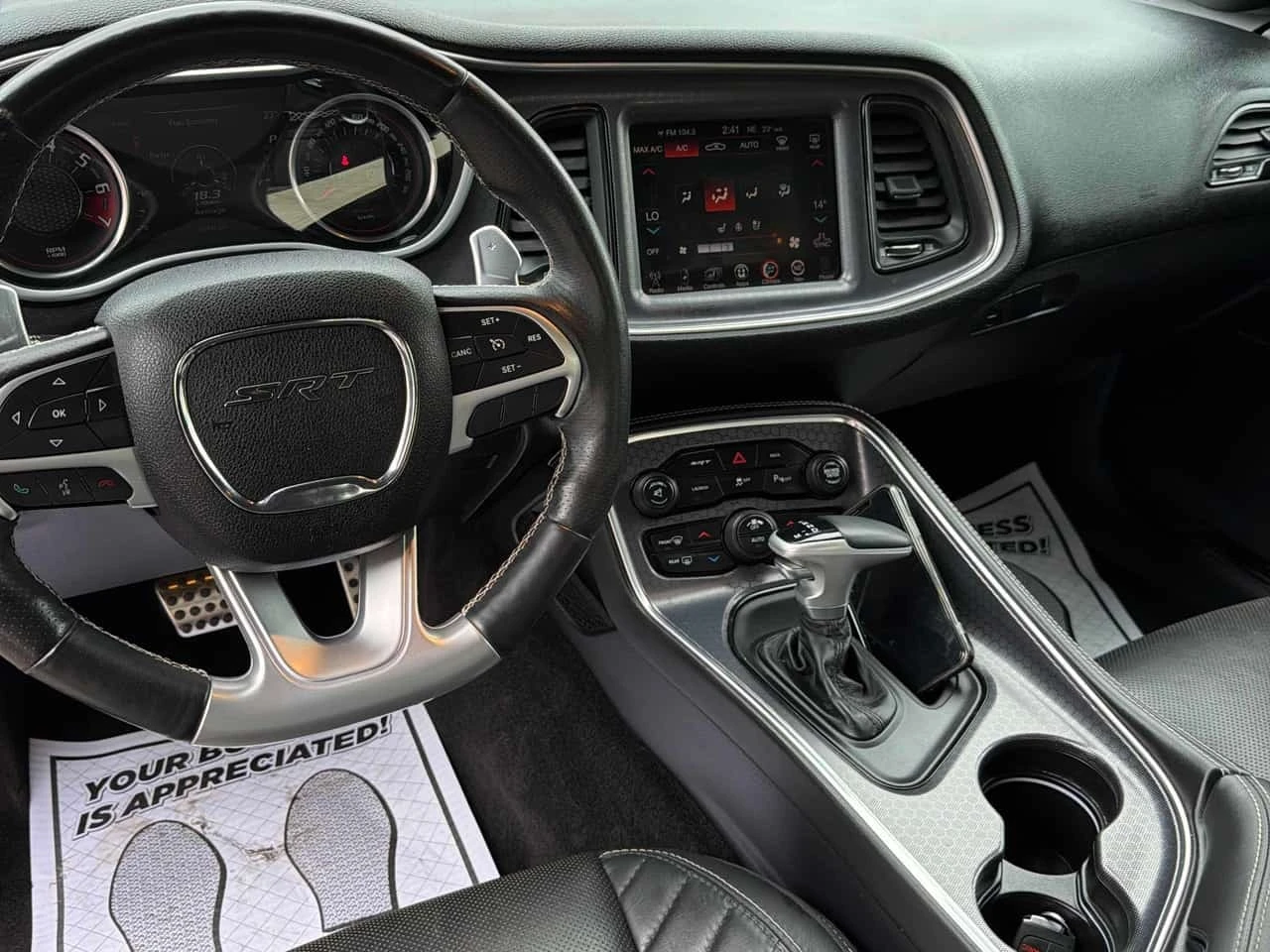 Dodge Challenger SRT 392  CARFAX, снимка 9 - Автомобили и джипове - 56729627