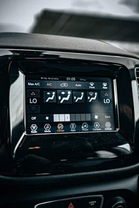 Jeep Compass Limited 4x4 - 9500 € / 18580.38 лв. - 37489934 8