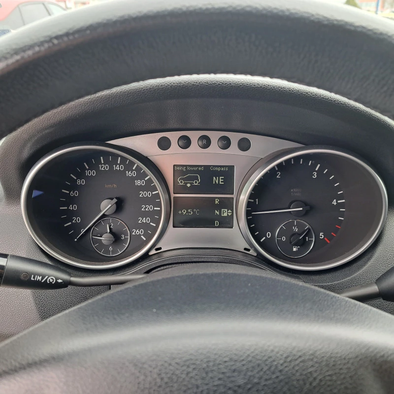 Mercedes-Benz ML 320 3.2 CDI, снимка 3 - Автомобили и джипове - 47397014