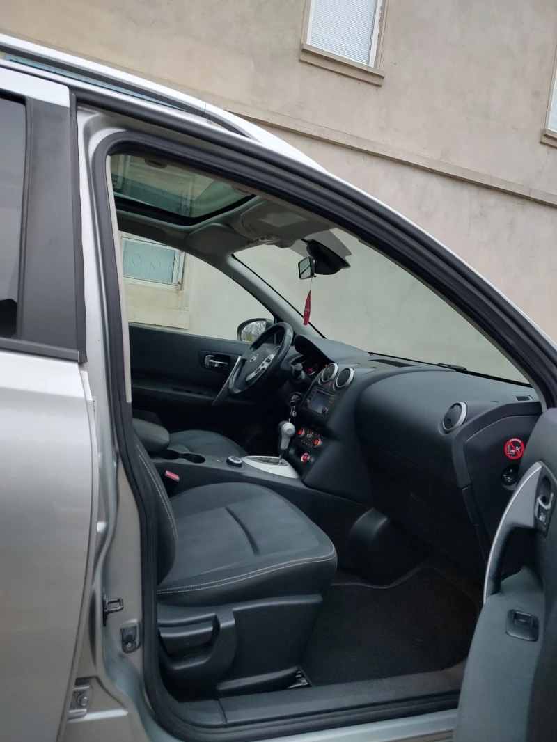 Nissan Qashqai 2.0D 150k.c., 4х4, автоматик, навигация, камера , снимка 8 - Автомобили и джипове - 48936798