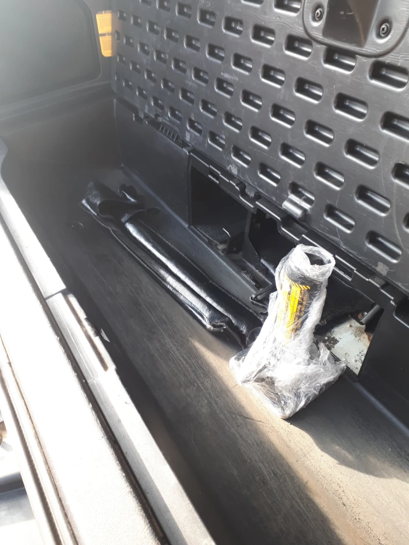 Toyota Sequoia Platinum LPG, снимка 16 - Автомобили и джипове - 52410309