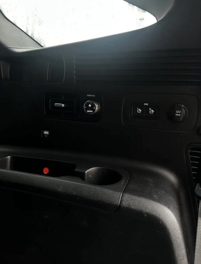 Kia Sorento 1.6 T-GDI Hybrid Executive , снимка 16 - Автомобили и джипове - 53496213