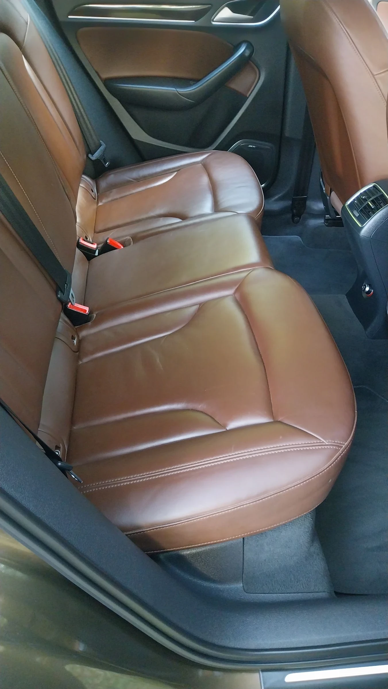 Audi Q3 2.0TDI - изображение 7