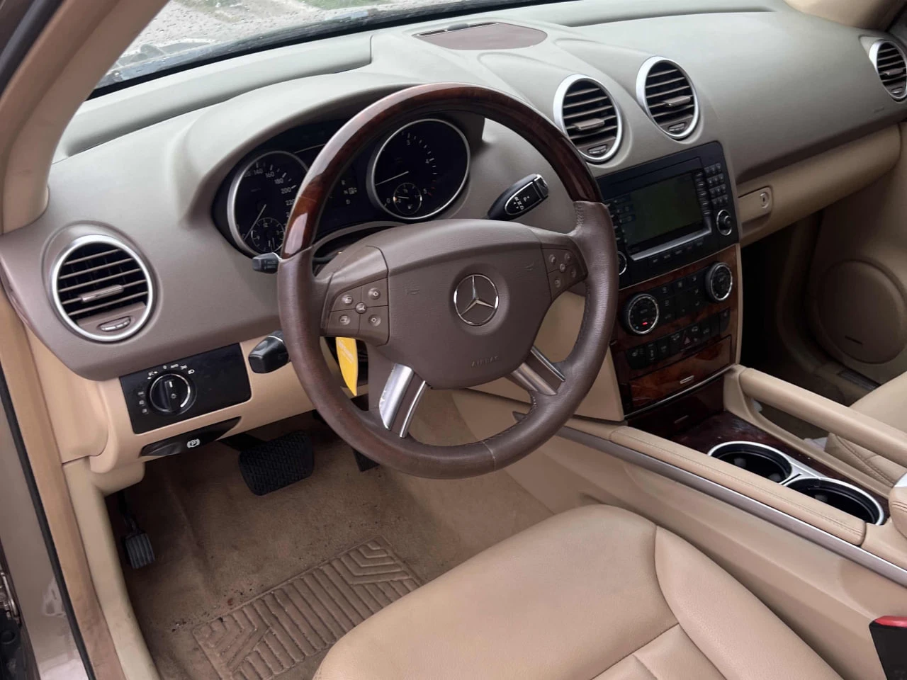 Mercedes-Benz ML * АВТО КРЕДИТ* ЦЕНА ДО БГ * CARFAX *  - изображение 6