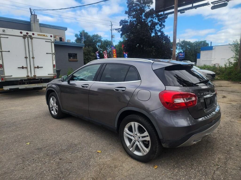 Mercedes-Benz GLA 250  - изображение 2