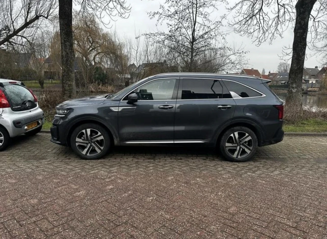 Kia Sorento 1.6 T-GDI Hybrid Executive  - изображение 2