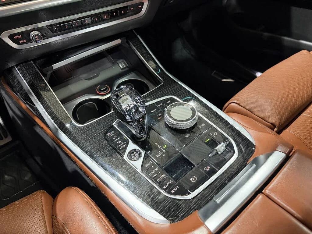 BMW X7 40i MSPORT* DISTRONIC* HEAD-UP* МАСАЖ* 360* LASER, снимка 13 - Автомобили и джипове - 53811540