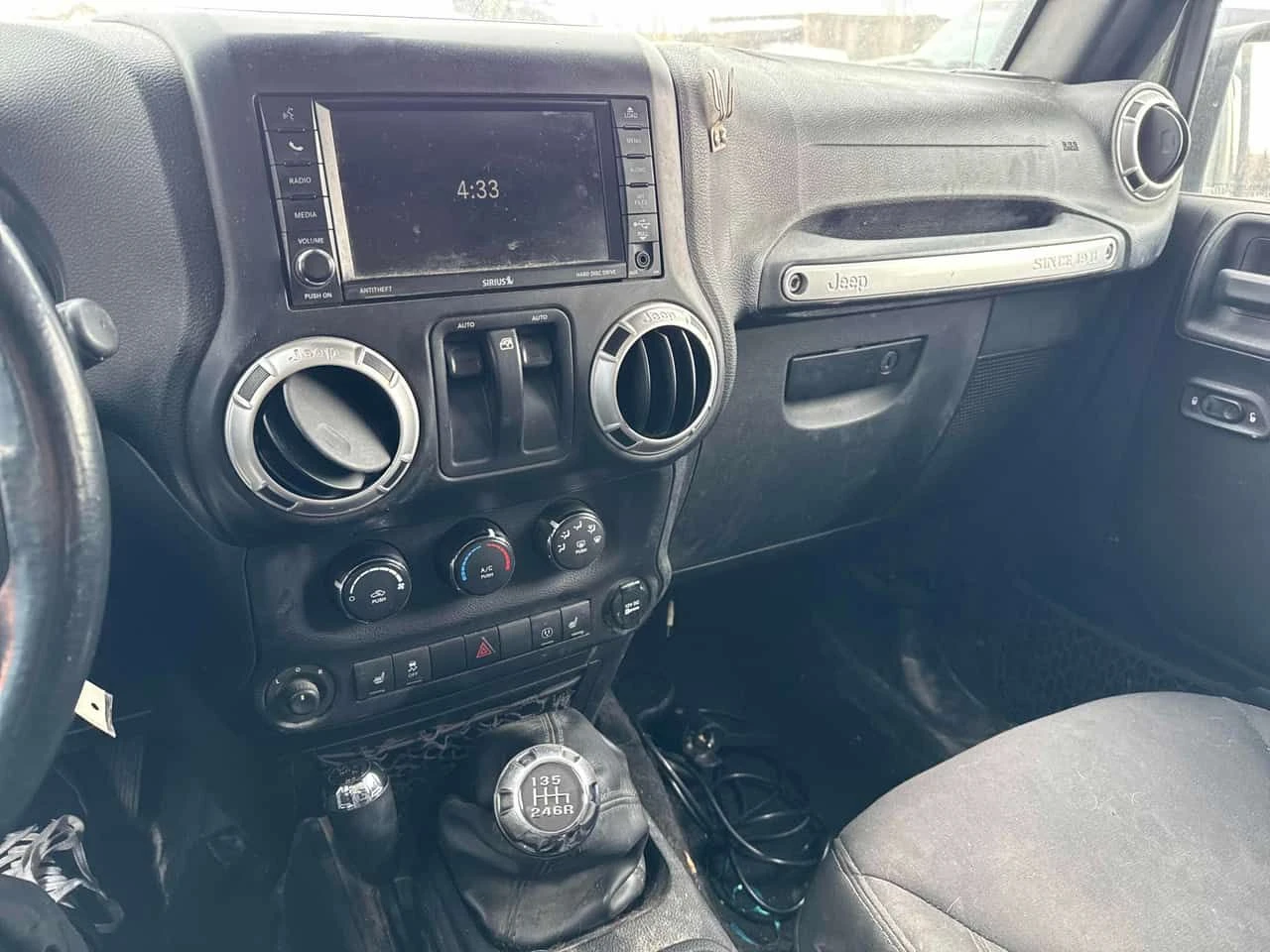 Jeep Wrangler * Rubicon * 2 КЛЮЧА* ПОДГРЕВ* KEYLESS* , снимка 9 - Автомобили и джипове - 53979783