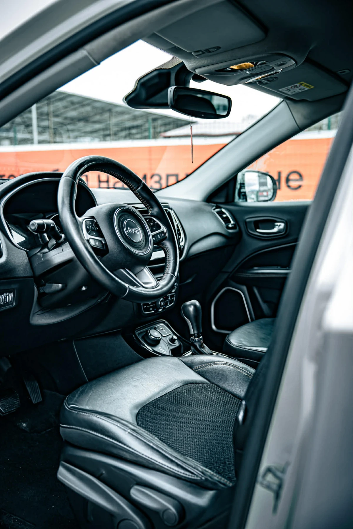 Jeep Compass Limited 4x4, снимка 11 - Автомобили и джипове - 54091890