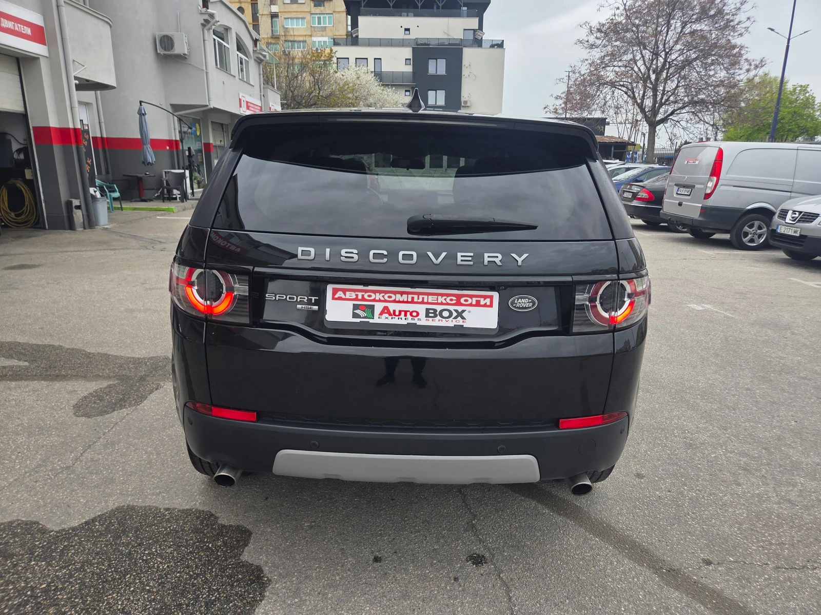 Land Rover Discovery Sport 2.0i-HSE (240hp) AT/4x4/Navi/Камера, снимка 4 - Автомобили и джипове - 54205458