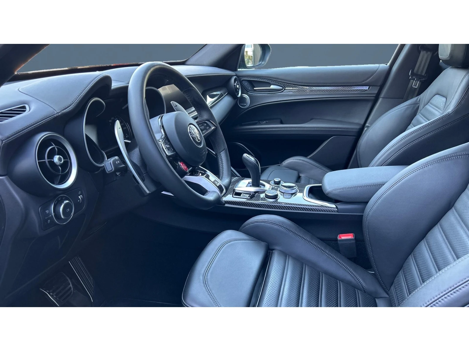Alfa Romeo Stelvio Месечна вноска от 738  , снимка 12 - Автомобили и джипове - 54477136