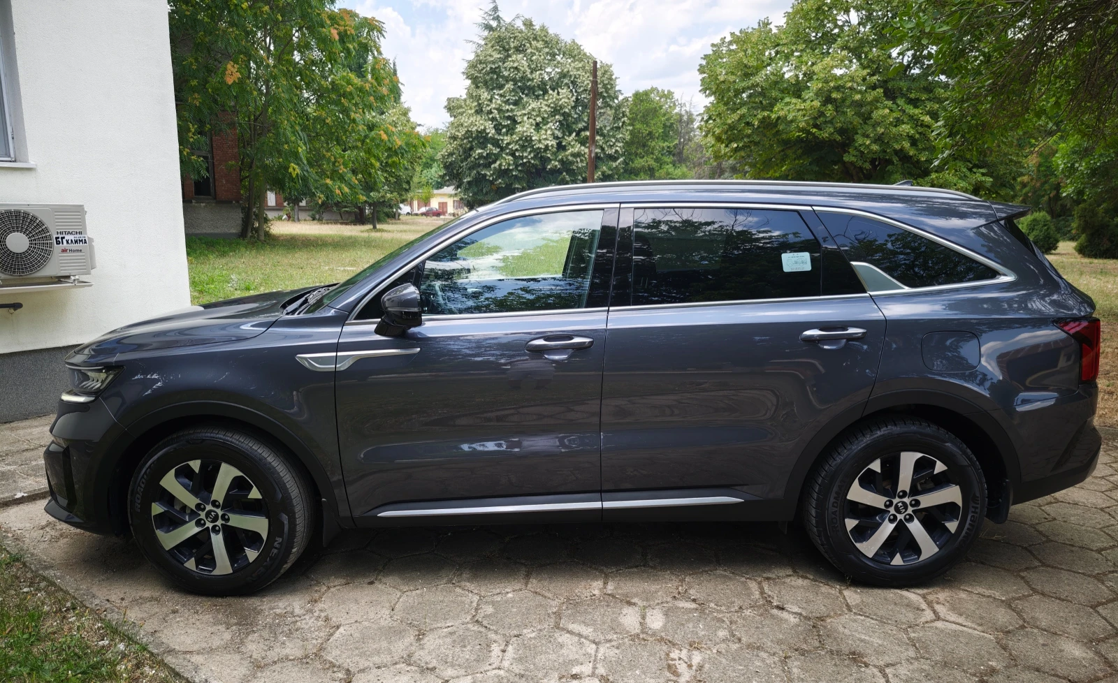 Kia Sorento 2.2 CRDI 4x4, снимка 3 - Автомобили и джипове - 55292659