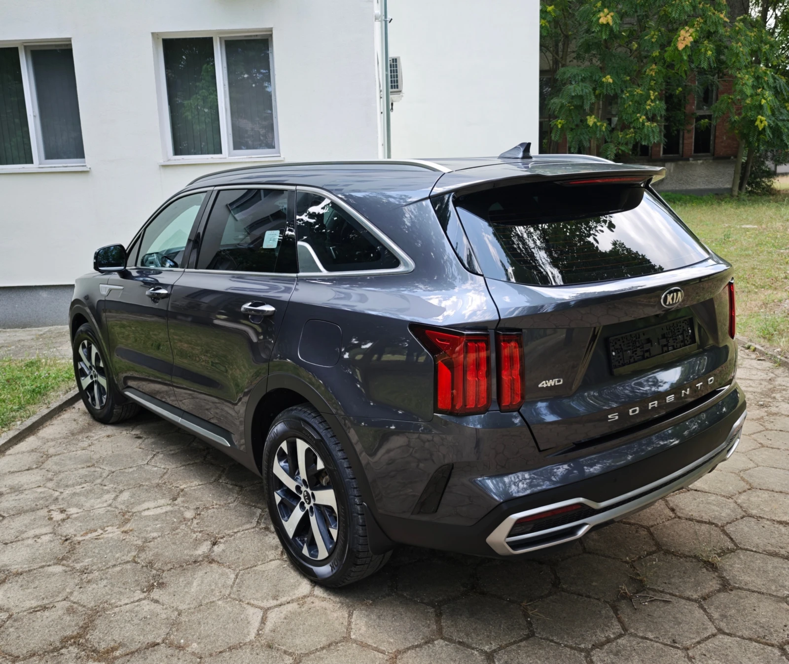 Kia Sorento 2.2 CRDI 4x4, снимка 4 - Автомобили и джипове - 55292659