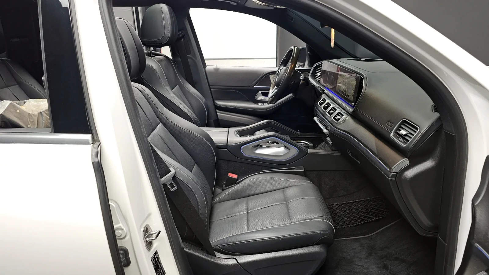 Mercedes-Benz GLS580 3.0 4MATIC, Distronic, HeadUP, Масаж, Обдухване, 3, снимка 15 - Автомобили и джипове - 54871082