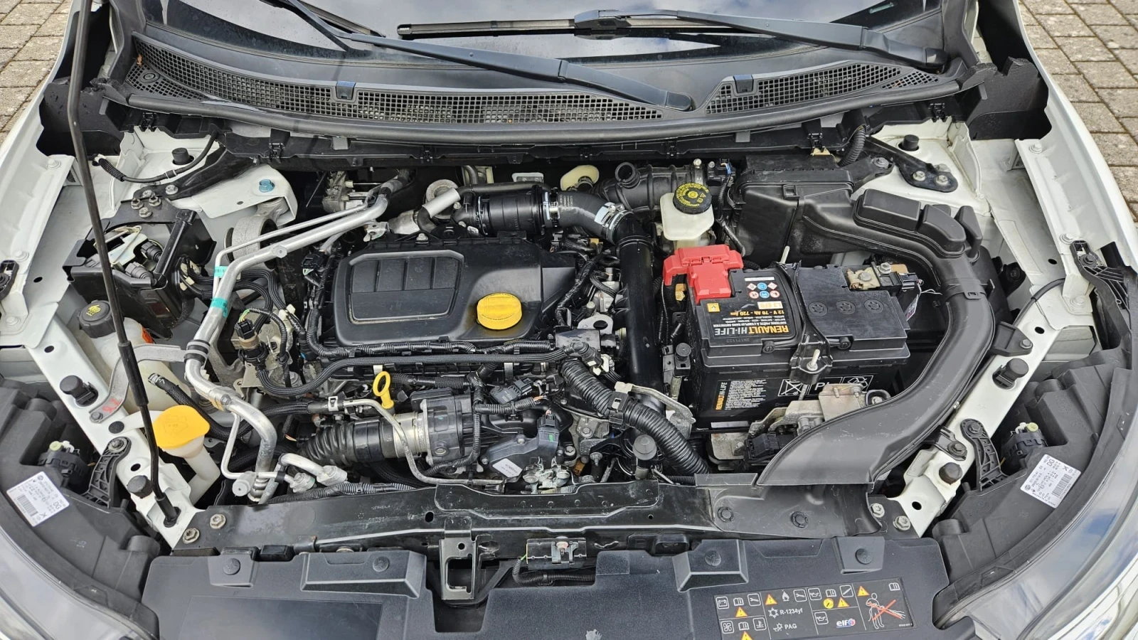 Renault Kadjar 1.6 DCI BOSE, снимка 16 - Автомобили и джипове - 56290232