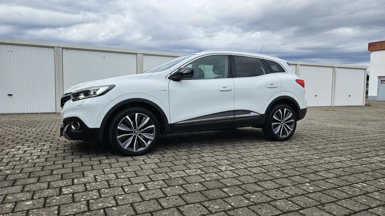 Renault Kadjar 1.6 DCI BOSE, снимка 2 - Автомобили и джипове - 56290232