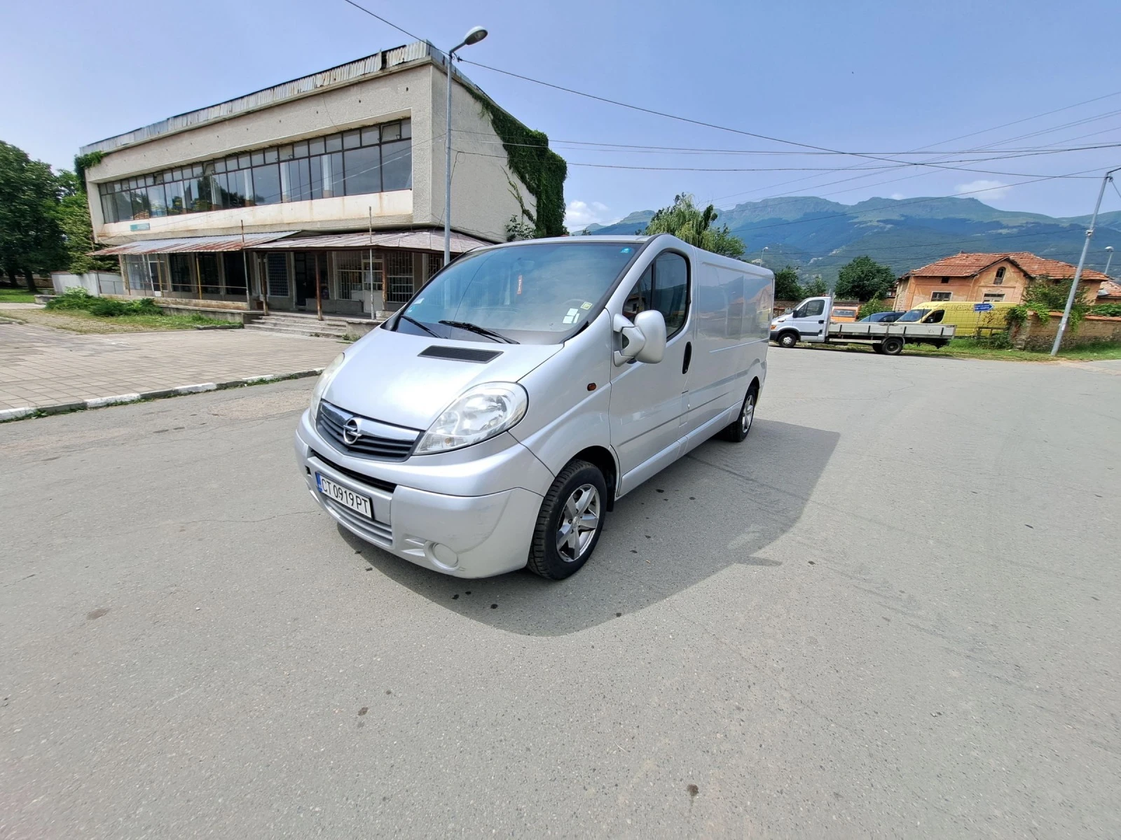 Renault Trafic Опел Виваро MAXI  - изображение 2