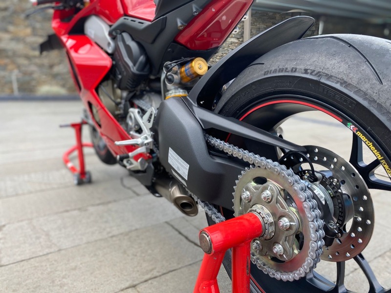 Ducati Panigale V4S Akrapovic, снимка 11 - Мотоциклети и мототехника - 43717061