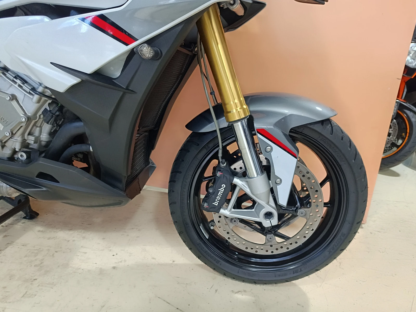 BMW S 1000XR  - изображение 8