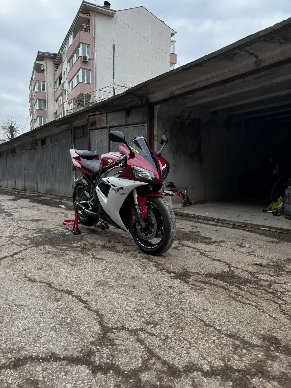 Yamaha YZF-R1