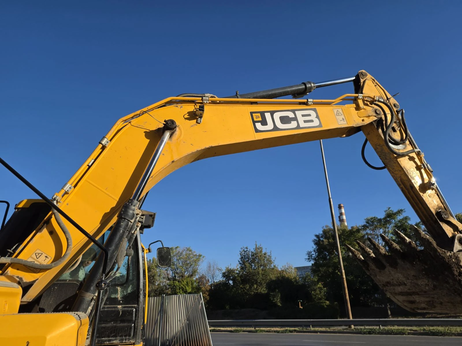 Багер JCB 210, снимка 5 - Индустриална техника - 56325462