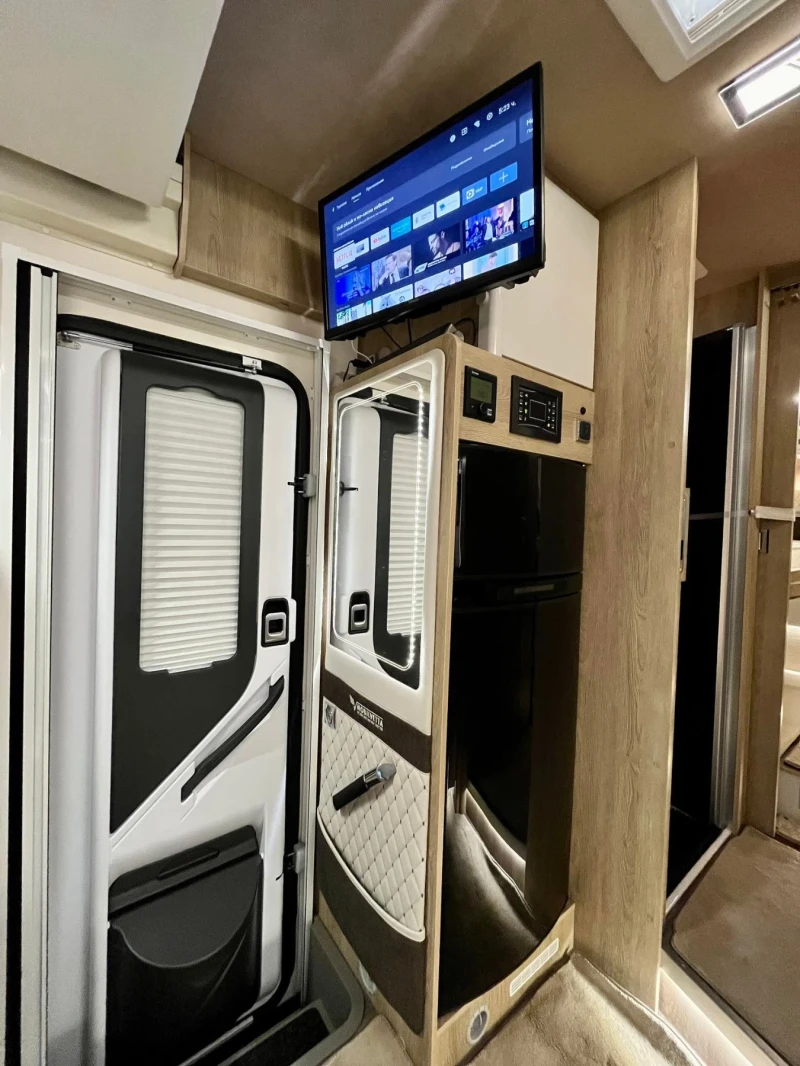 Кемпер Mobilvetta KEA 180к.с Автоматик* Хидравлика* FULL, снимка 4 - Каравани и кемпери - 50366457