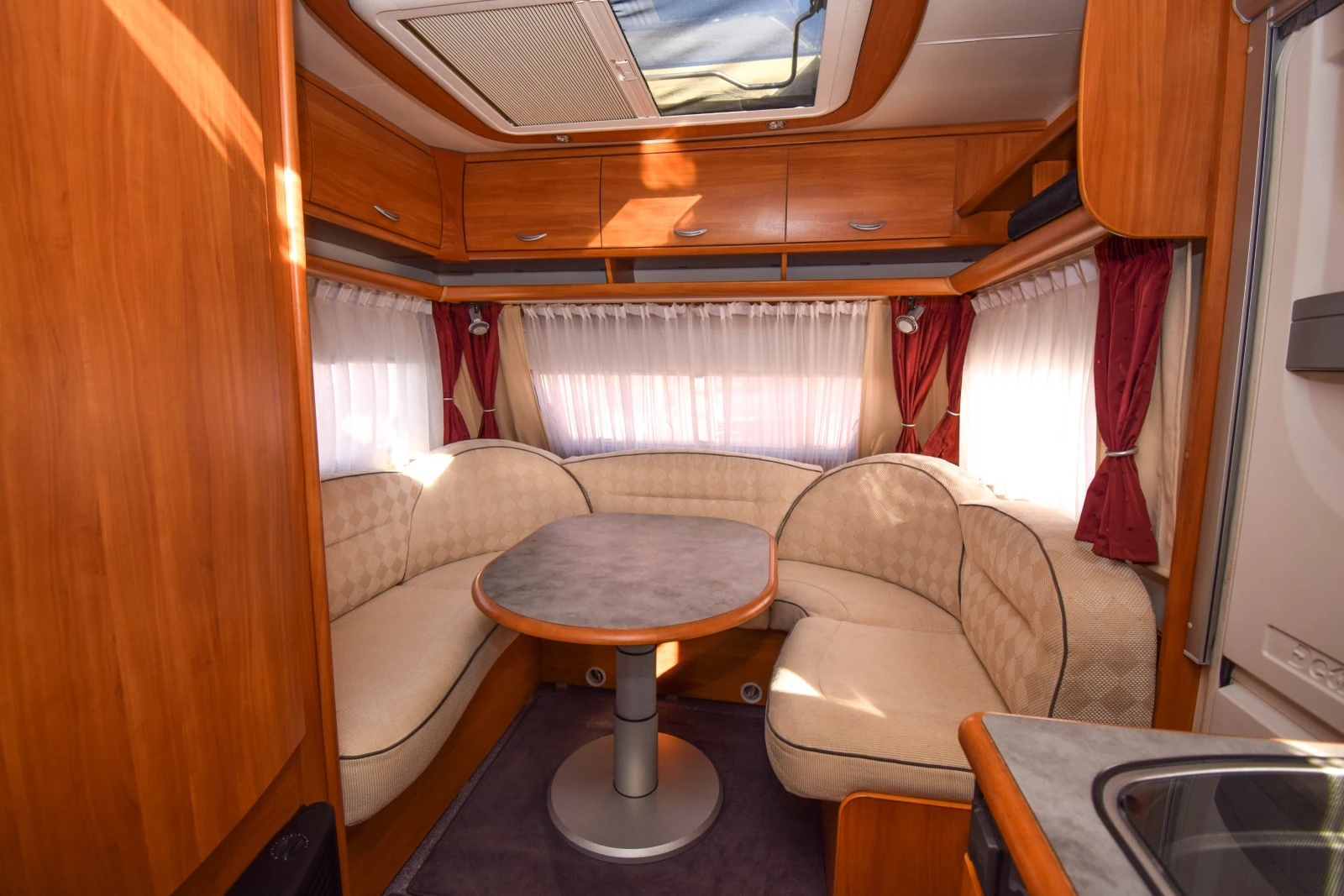 Каравана Dethleffs Beduin 510V+ КЛИМАТИК/МОТО МУВЪР - изображение 6