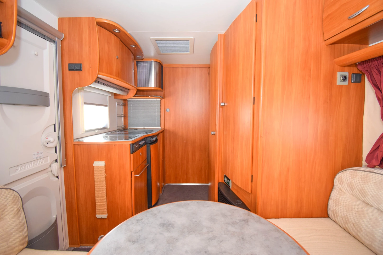 Каравана Dethleffs Beduin 510V+ КЛИМАТИК/МОТО МУВЪР - изображение 8