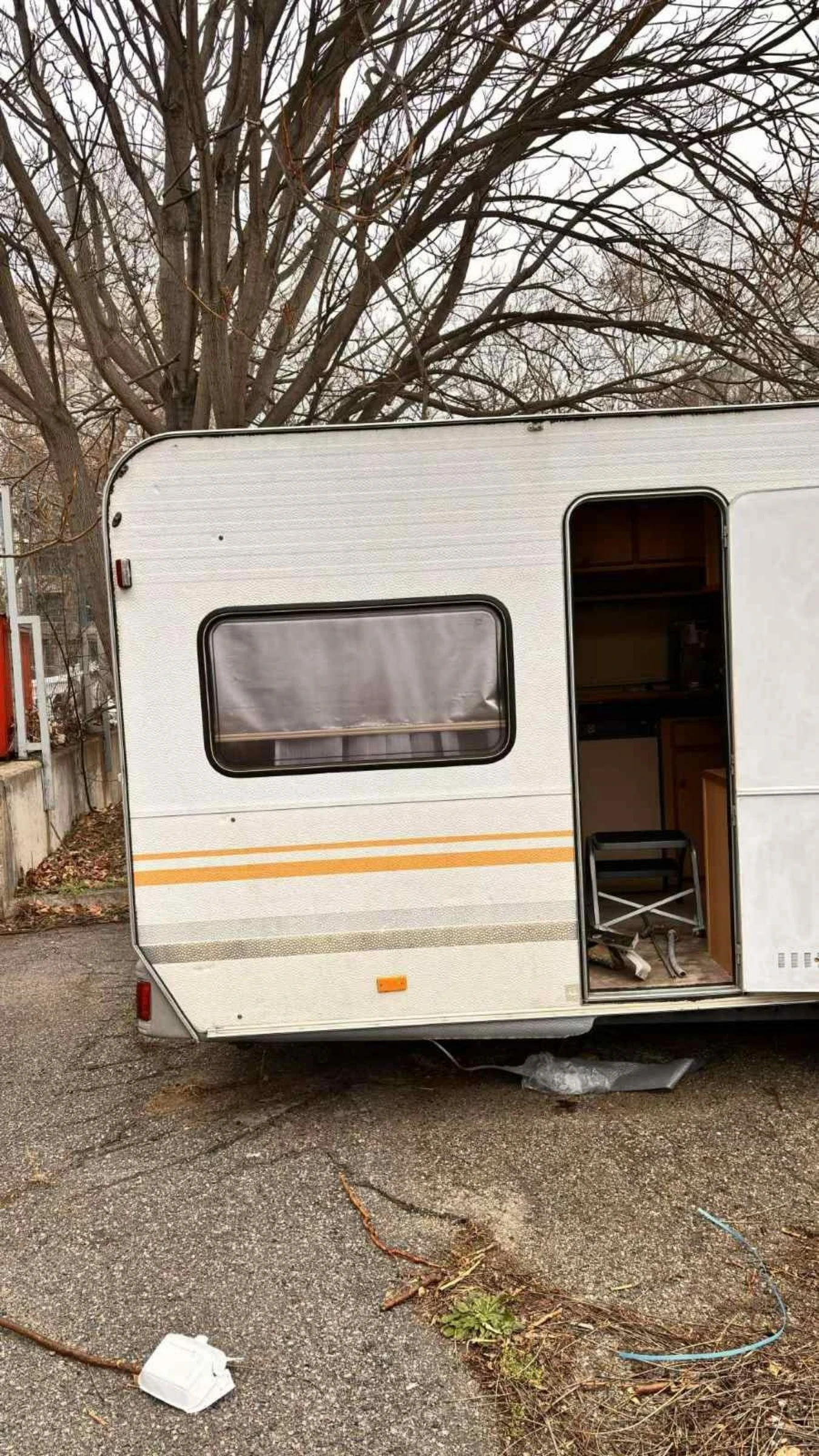 �������� Knaus | Mobile.bg � ����������� 9