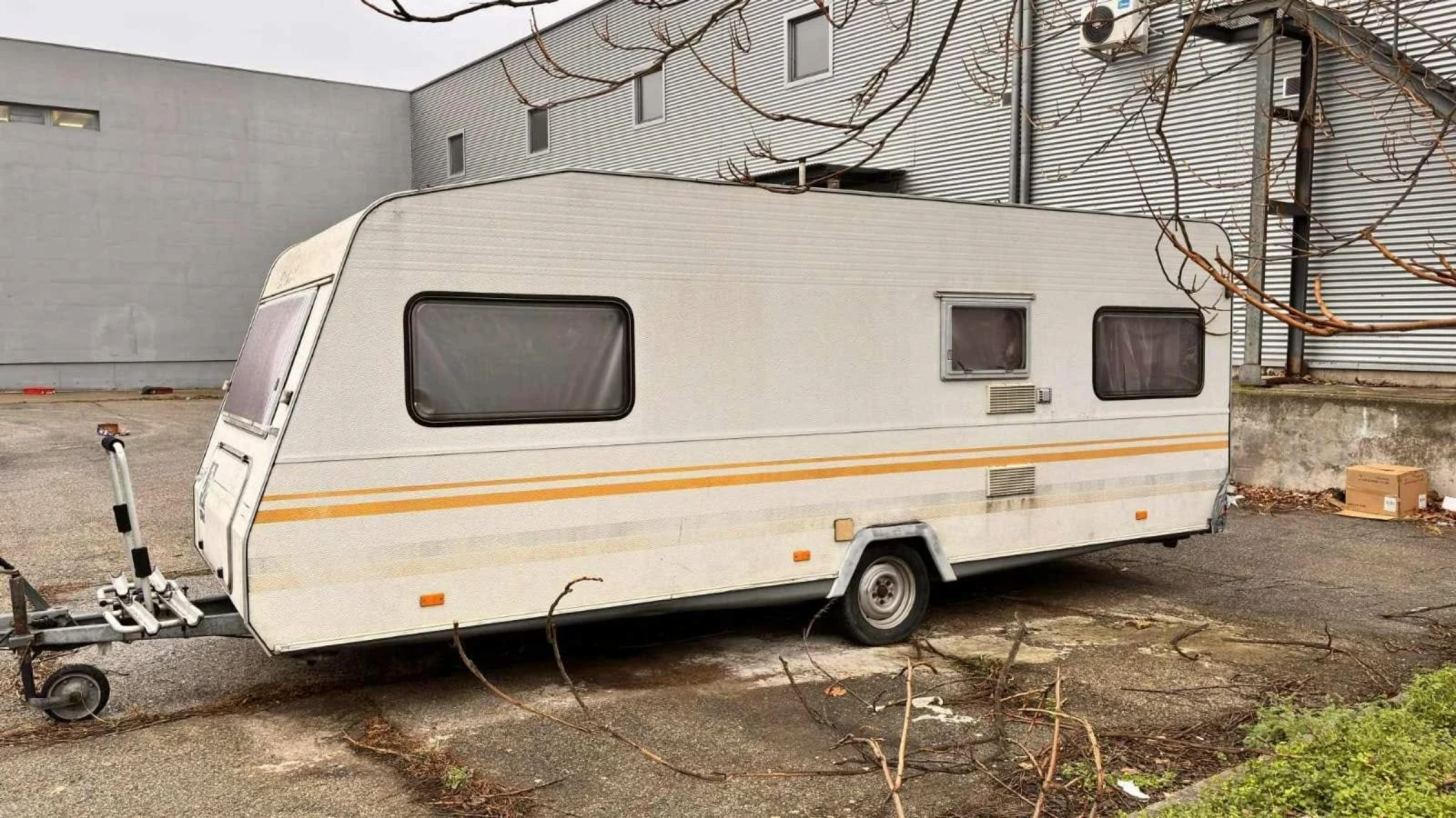 �������� Knaus | Mobile.bg � ����������� 1