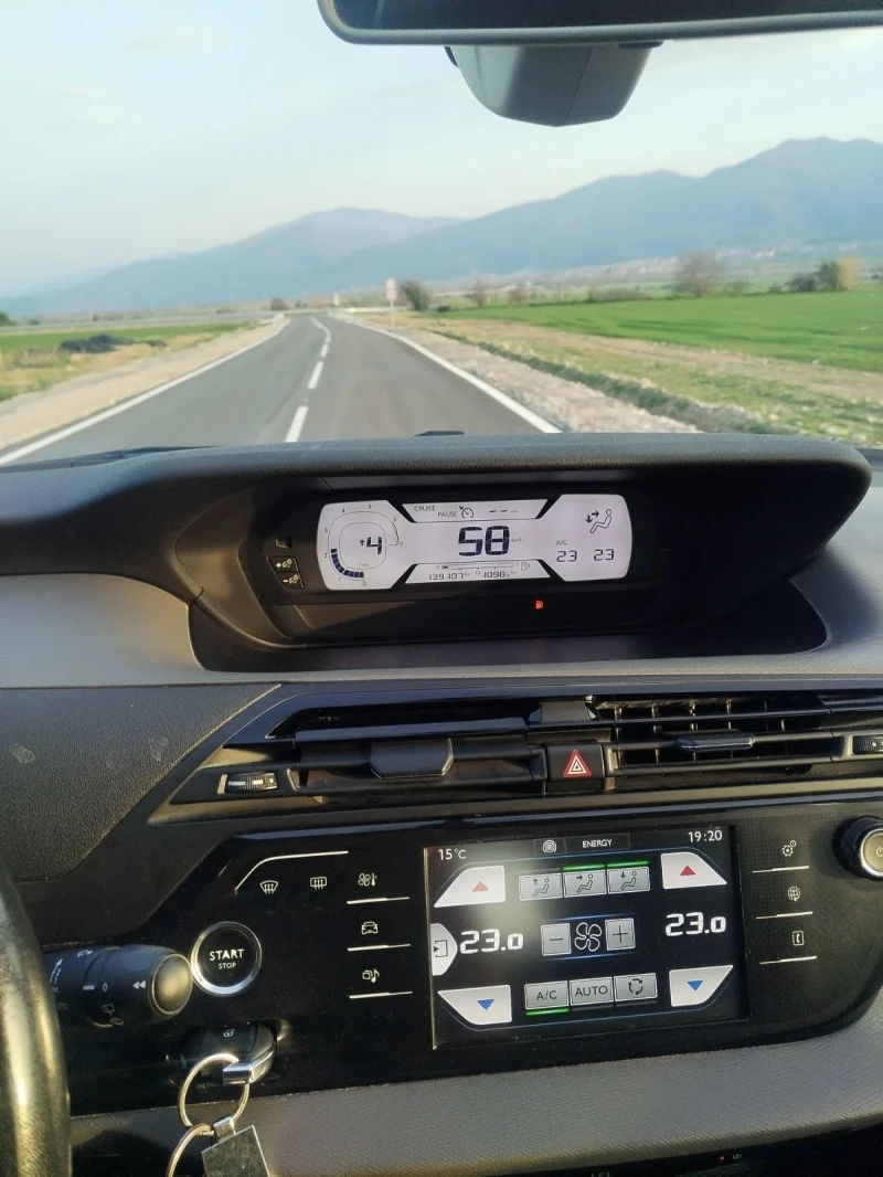 Citroen C4 Picasso 1.2* * 131к.с., снимка 8 - Автомобили и джипове - 53084227