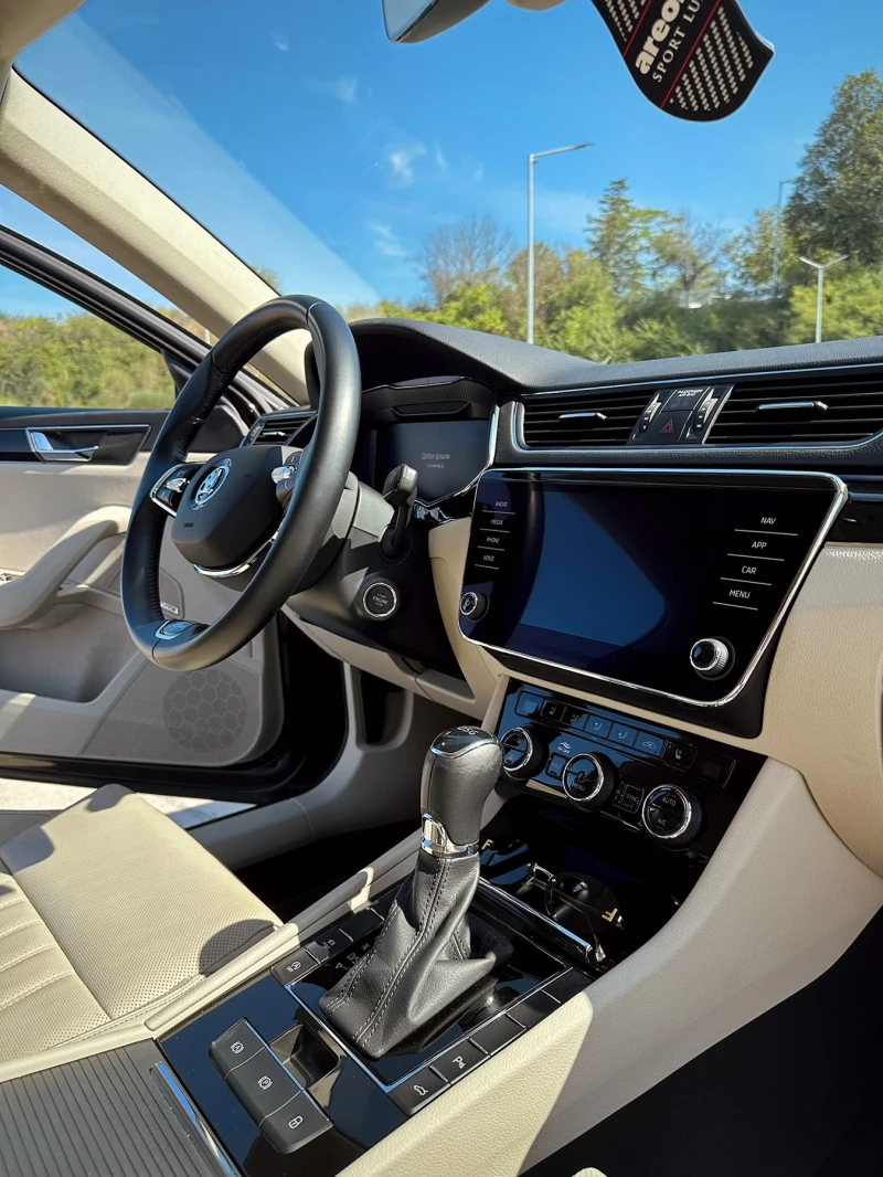 Skoda Superb L&K, снимка 8 - Автомобили и джипове - 51781697