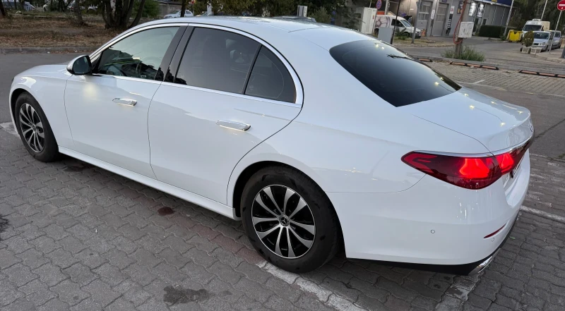 Mercedes-Benz E 220 AVANTGARDE, снимка 6 - Автомобили и джипове - 52623705