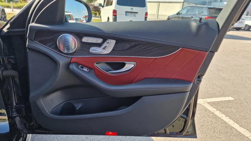 Mercedes-Benz C 400 4Matic, снимка 14 - Автомобили и джипове - 52564186