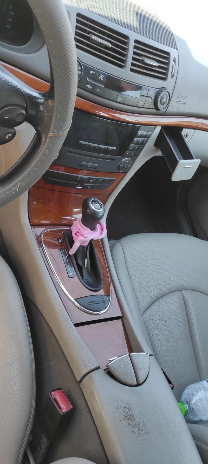 Mercedes-Benz E 200, снимка 7 - Автомобили и джипове - 52552953