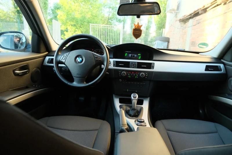 BMW 318 2.0D Facelift, снимка 5 - Автомобили и джипове - 53079134
