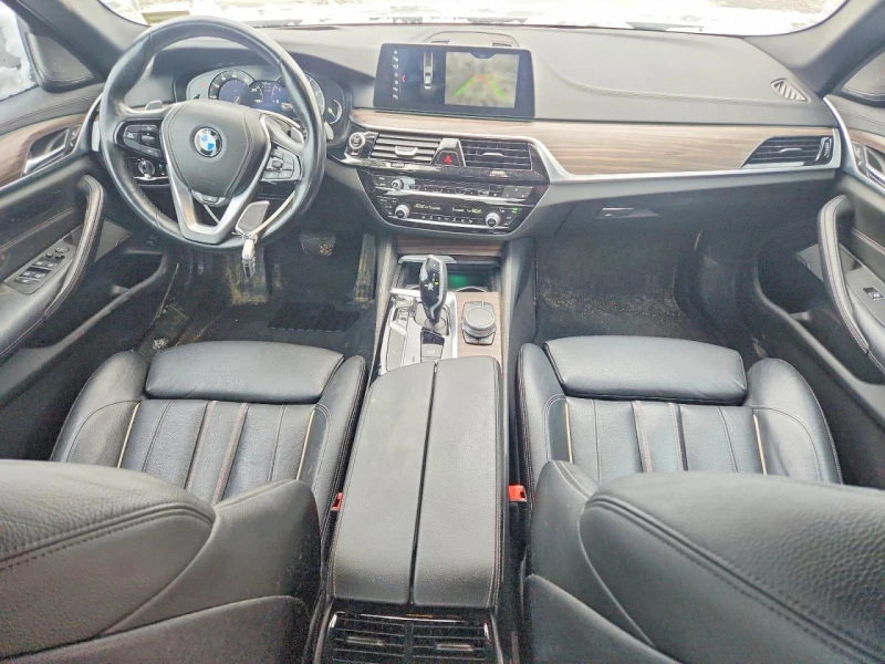 BMW 530 * Xdrive* ПОДГРЕВ* LED* HARMAN KARDON* , снимка 8 - Автомобили и джипове - 53419368