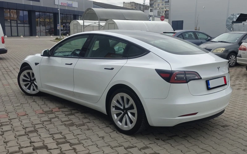 Tesla Model 3 LR Dual motor AWD Facelift Термопомпа, снимка 5 - Автомобили и джипове - 53511747
