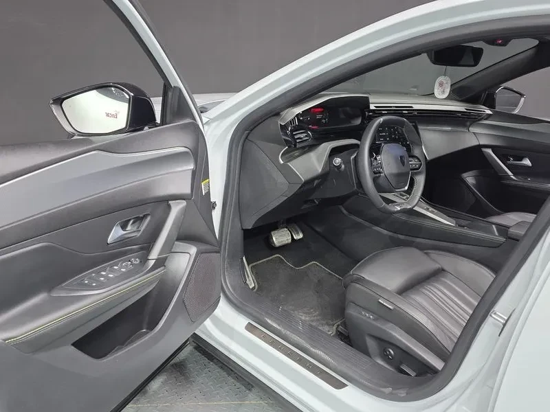 Peugeot 408 1.2 Hybrid Gt, снимка 10 - Автомобили и джипове - 55831037
