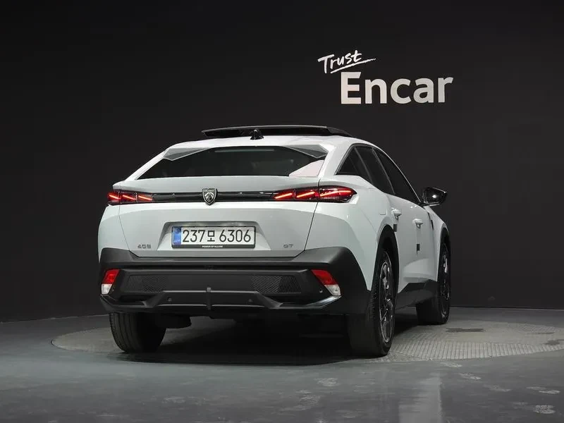 Peugeot 408 1.2 Hybrid Gt, снимка 4 - Автомобили и джипове - 55831037