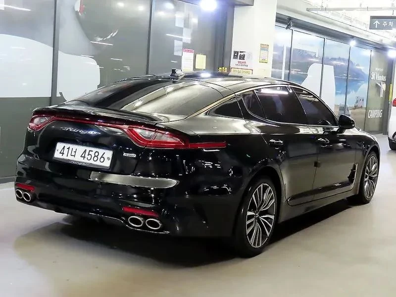 Kia Stinger, снимка 4 - Автомобили и джипове - 56727344