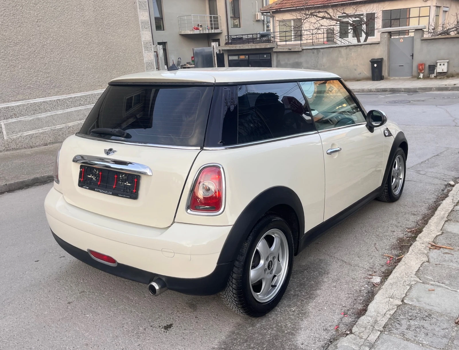 Mini One 1.6i 2010 г.  ТОП - изображение 5