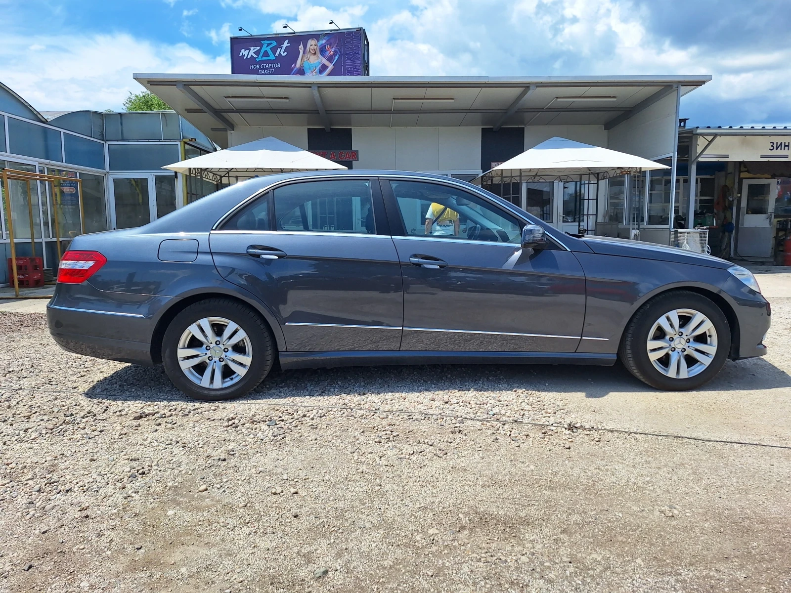 Mercedes-Benz E 220 CDI - изображение 4