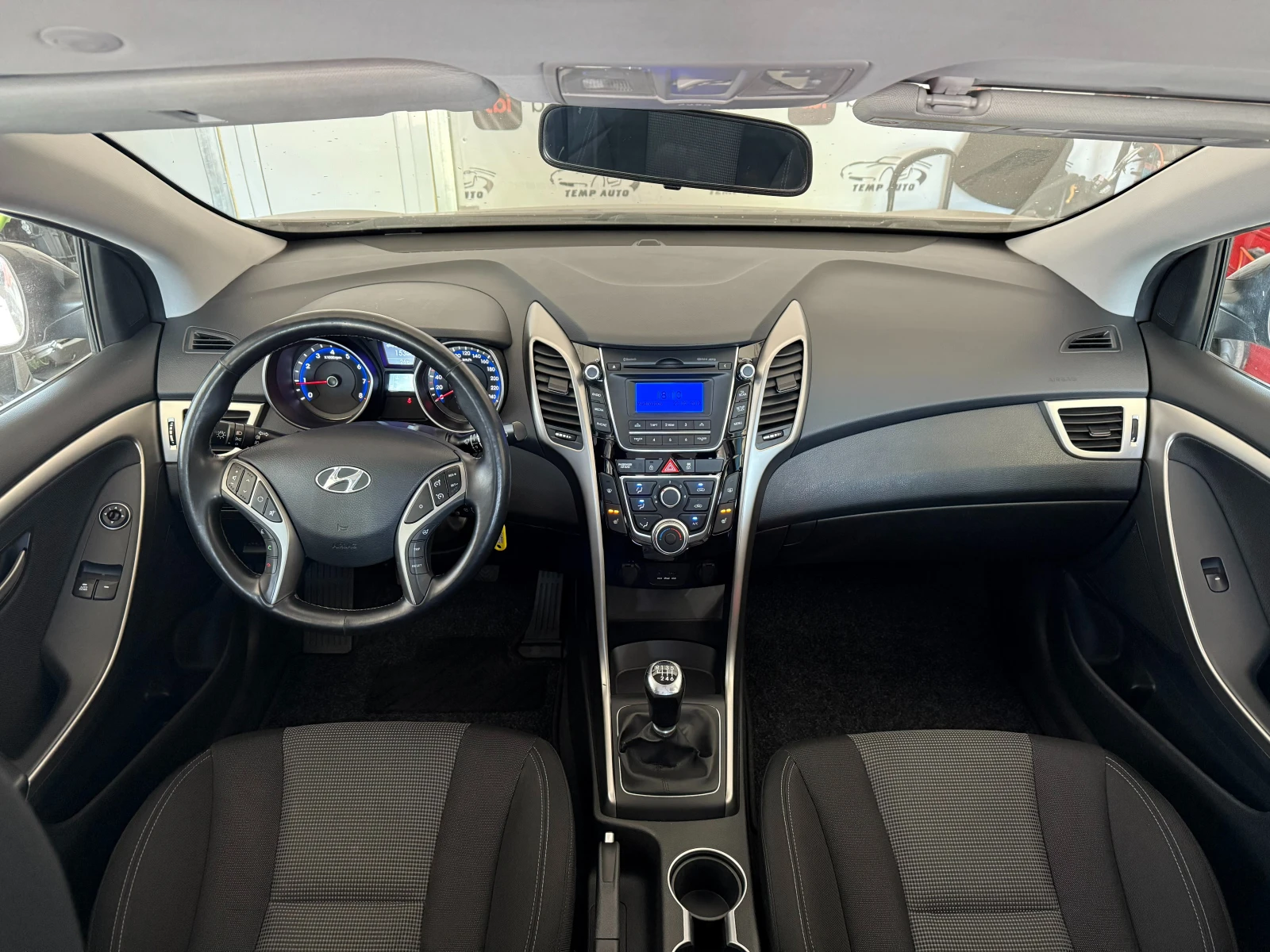 Hyundai I30 1.4I* 99к.с* 6ск* LED* СЕРВИЗНА КНИЖКА С ПЪЛНА ИСТ - изображение 10
