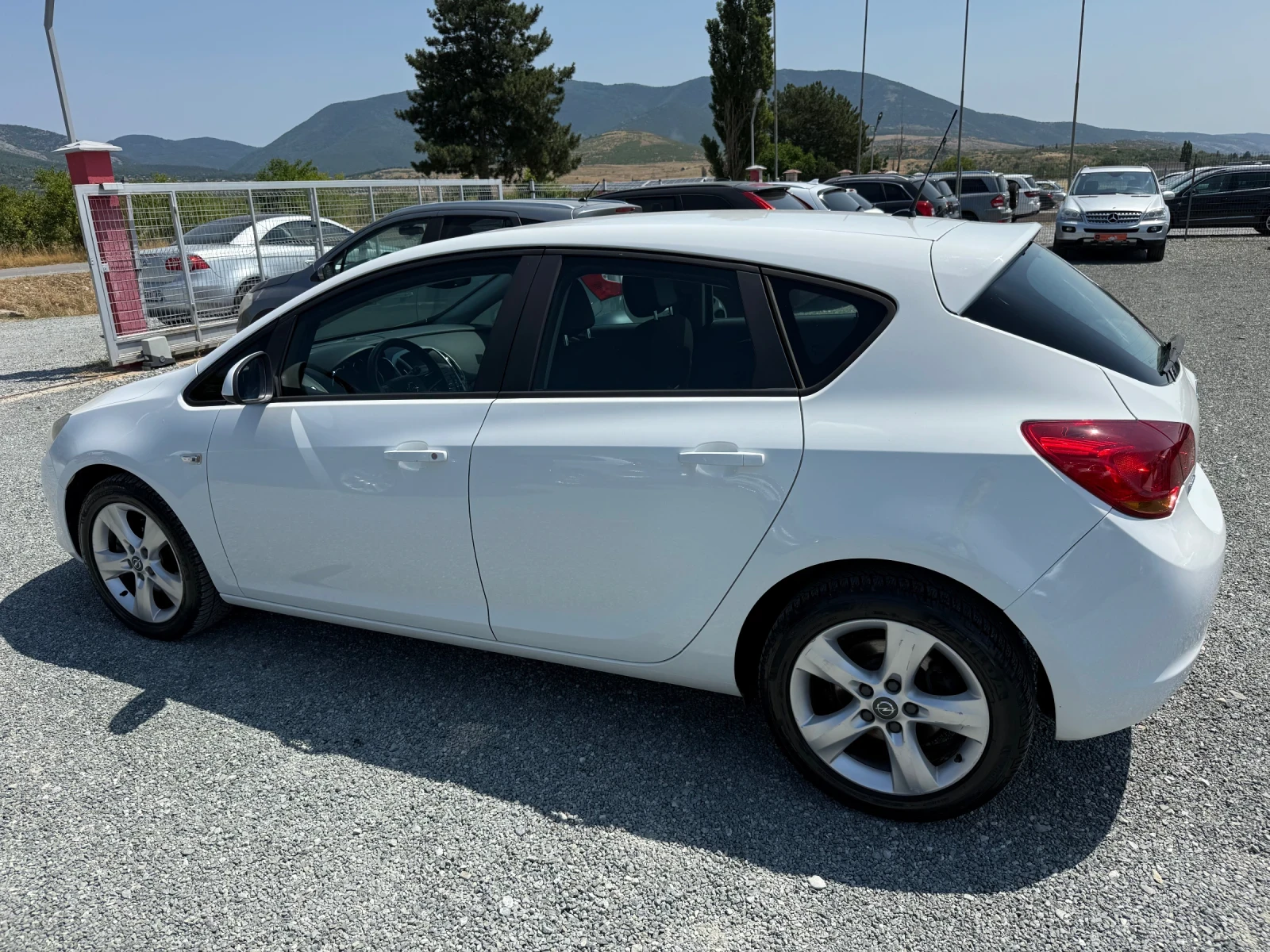 Opel Astra (KATO НОВА) - изображение 9