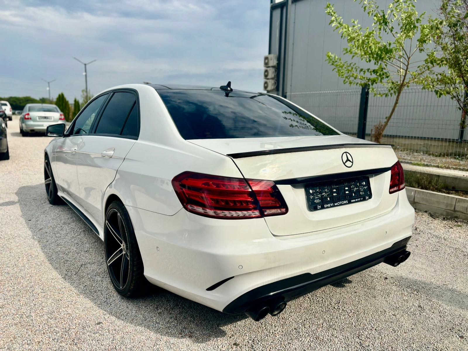 Mercedes-Benz E 220 AMG PANORAMA FULL - изображение 3